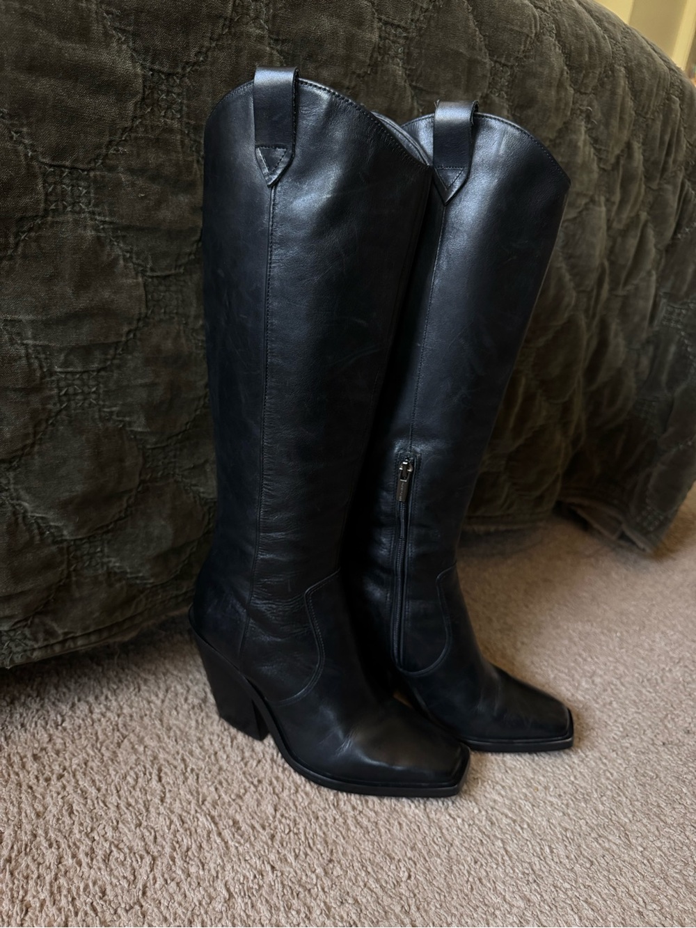 Vince Camuto Afelia Leather Black Boots Side Zip Heeled Boots